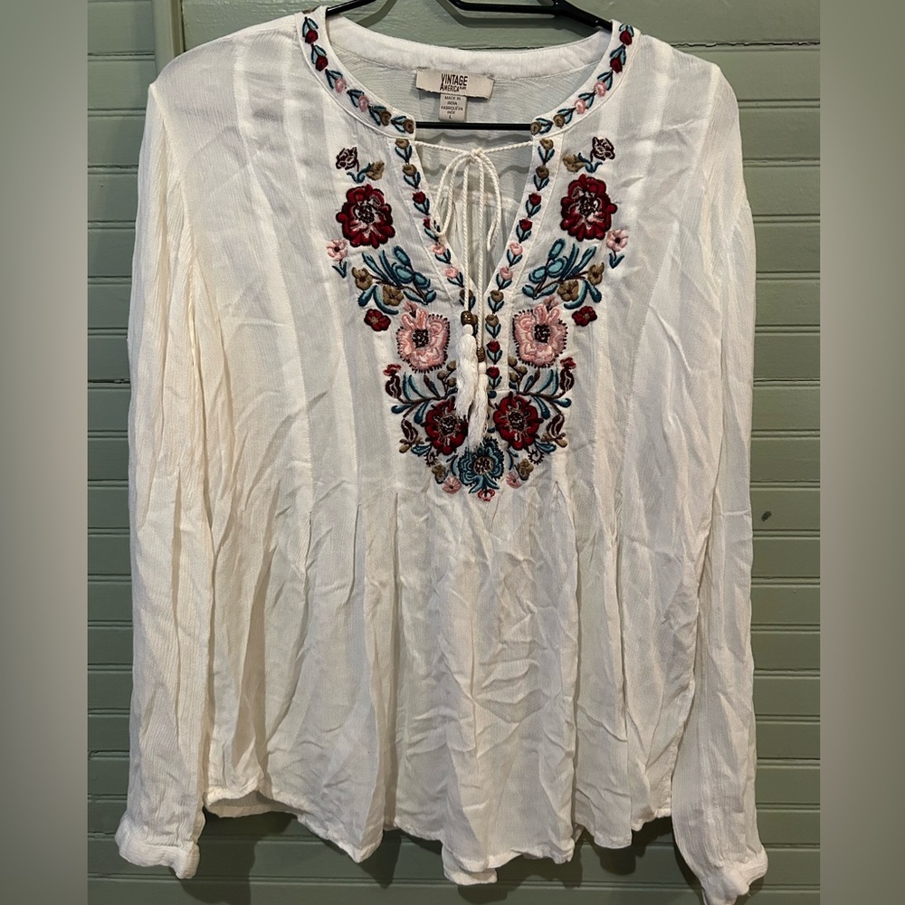 Vintage America Women's White Floral Blouse size Large